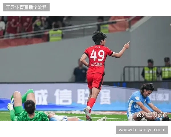 上海海港06后小将蒯纪闻自四月受伤后一直缺阵，目前仍在养伤，回归时间尚不明确